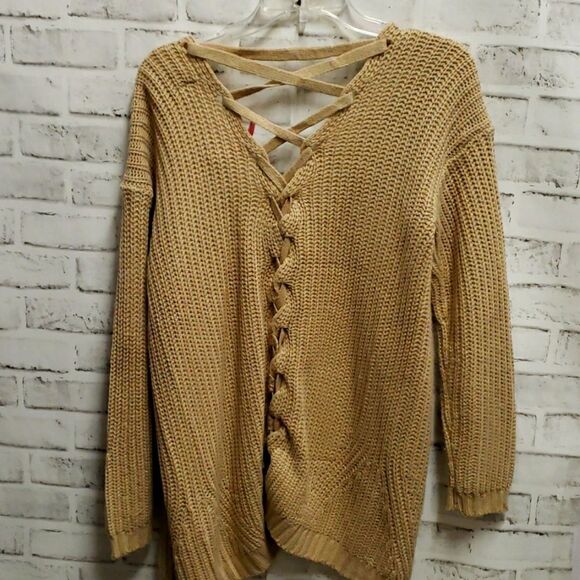 Tan sweater   - Picture 1 of 3